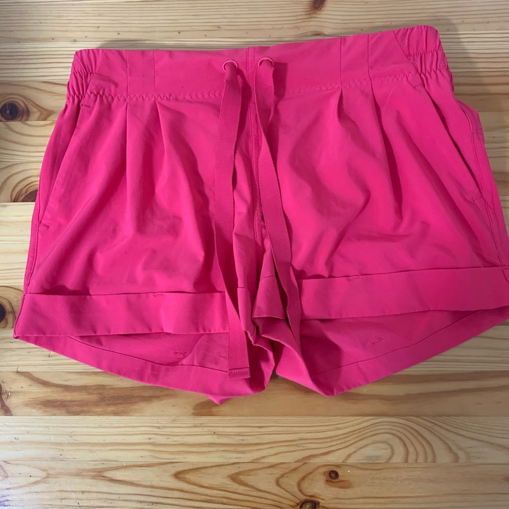 Lululemon Spring Break Away Shorts